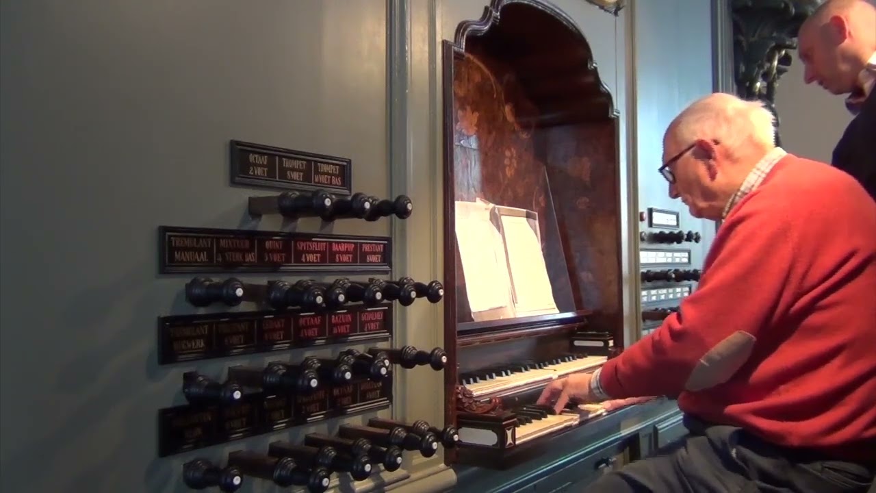 Hinz orgel Harlingen impr.` Breng dank` Organist Rob van Efferink