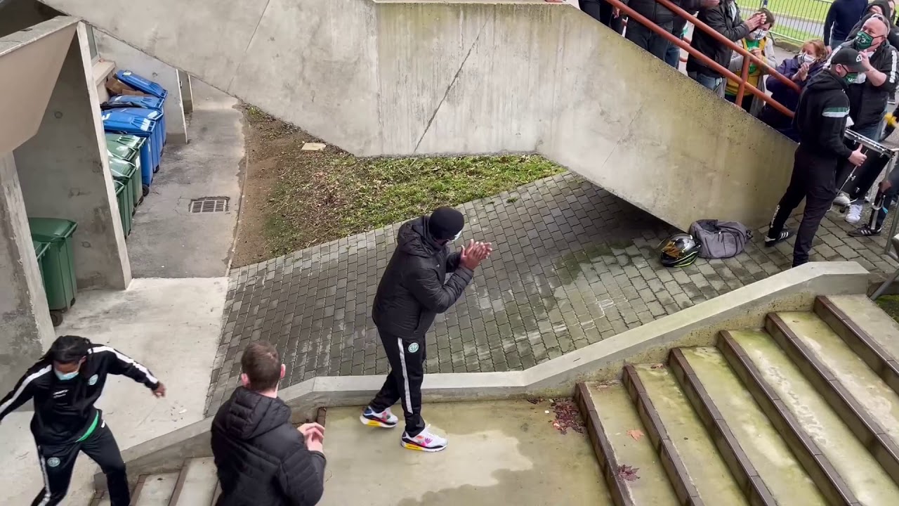 BASKET :rassemblement des supporters du CSP à la sortie des joueurs avant le clasico
