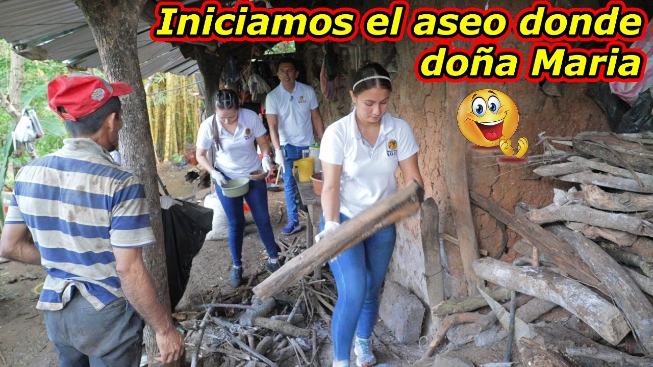 Do&ntilde;a Maria ya anda enojada porque estamos haciendo aseo - Ediciones Mendoza