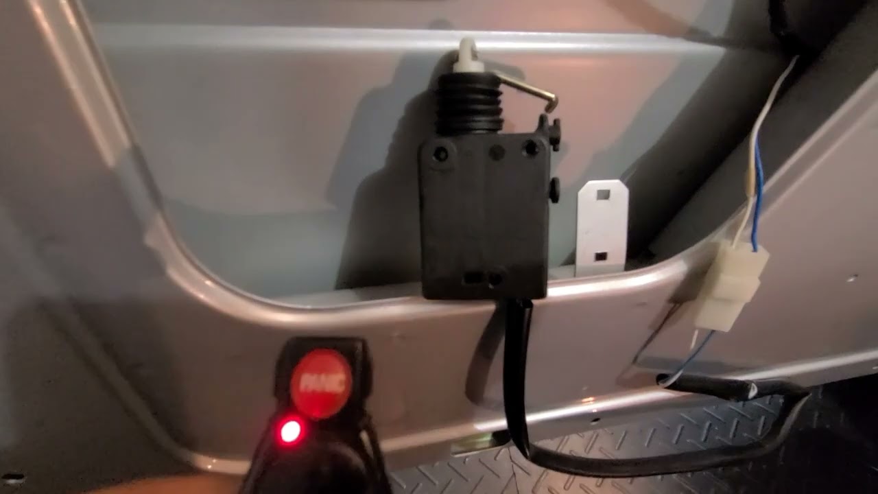 2006 G500 trunk door actuator W463