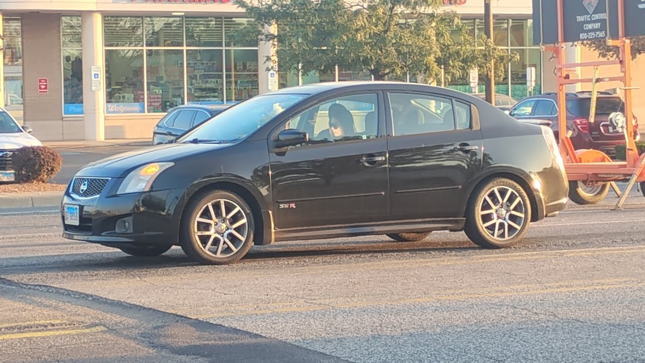 Spotted a 2007 Nissan Sentra SE-R Spec-V in Oak Lawn, Illinois.