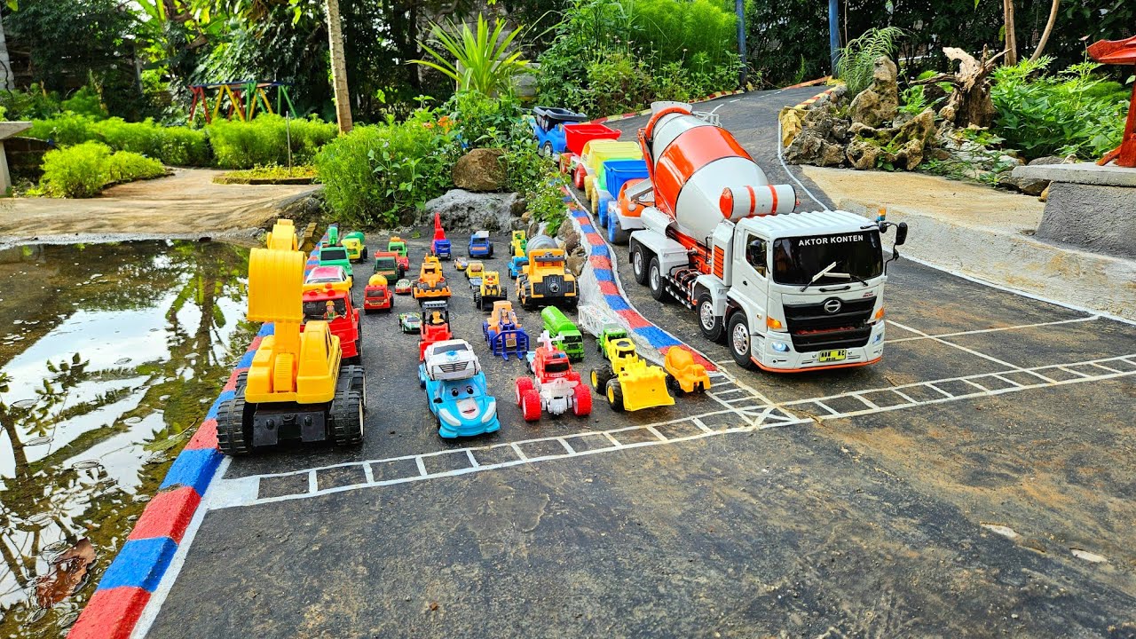 MAINAN Mobil Truk Molen Panjang Bongkar Mobil Mobilan Truk Molen, Forklift, Buldoser, Truk Tambang