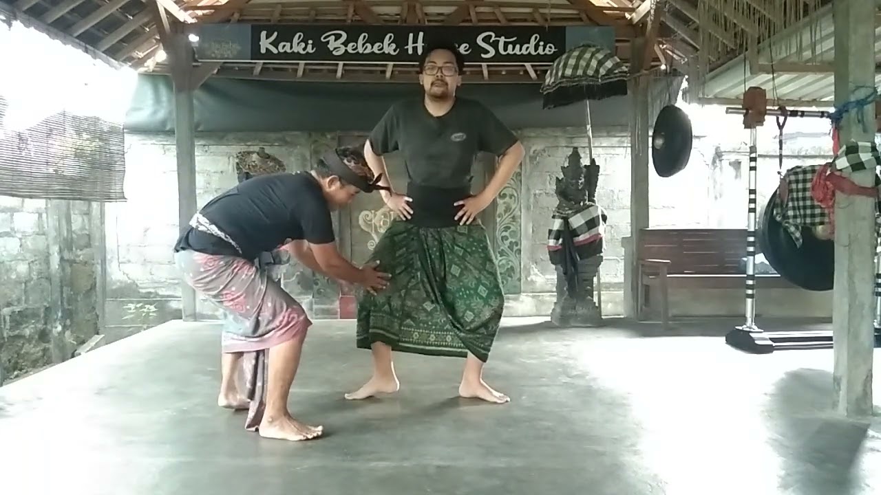 Belajar Topeng Keras Kaki Bebek House,#telurbebek1 Pemanasan bentuk badan kuatkan Kaki Bebek