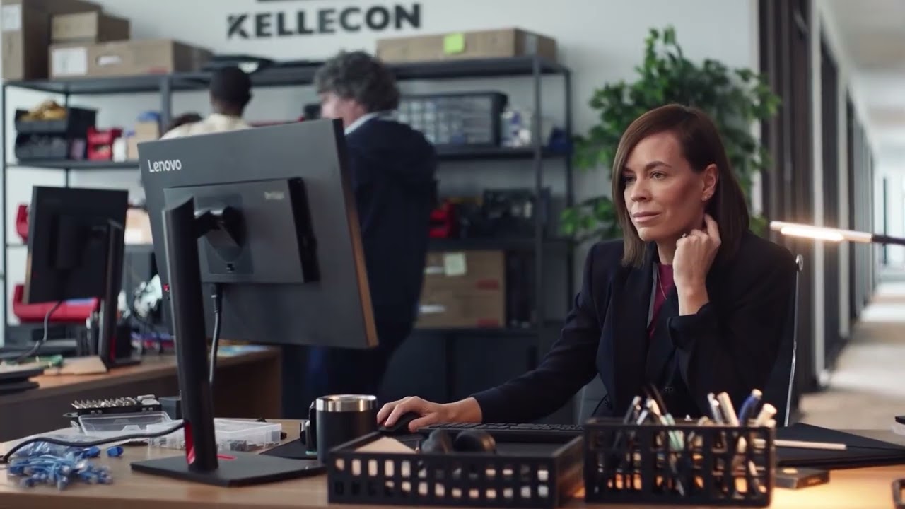 一瞬の判断が勝負を分ける。Lenovo Proで、ビジネスを最速ピットストップへ。　(30s)