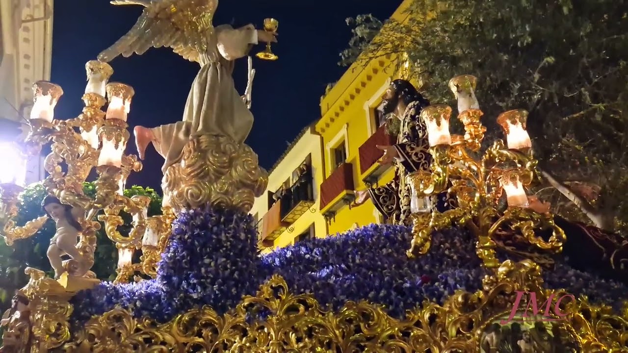 Hermandad de Montesión 2023, en la cuesta del Bacalao con revirá hacia c/ Placentines. Jueves Santo