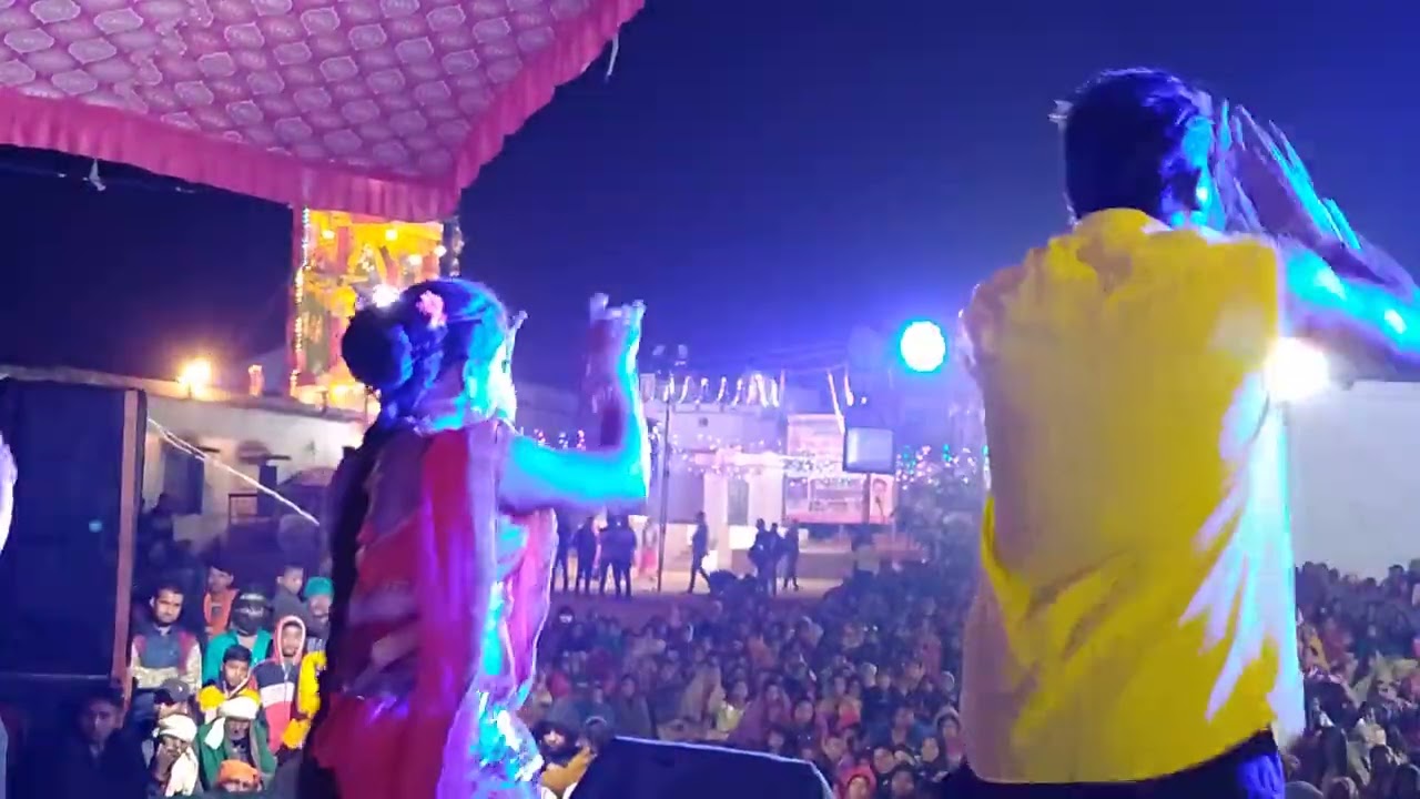 Gora gora gal kali akhiya ho @CgStageShow143 @VIDEOWORLDRAIPUR @TheViralFever 