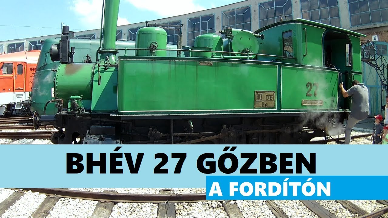 Little green steam engine on the turntable - BHÉV 27 Budapest, Hungary