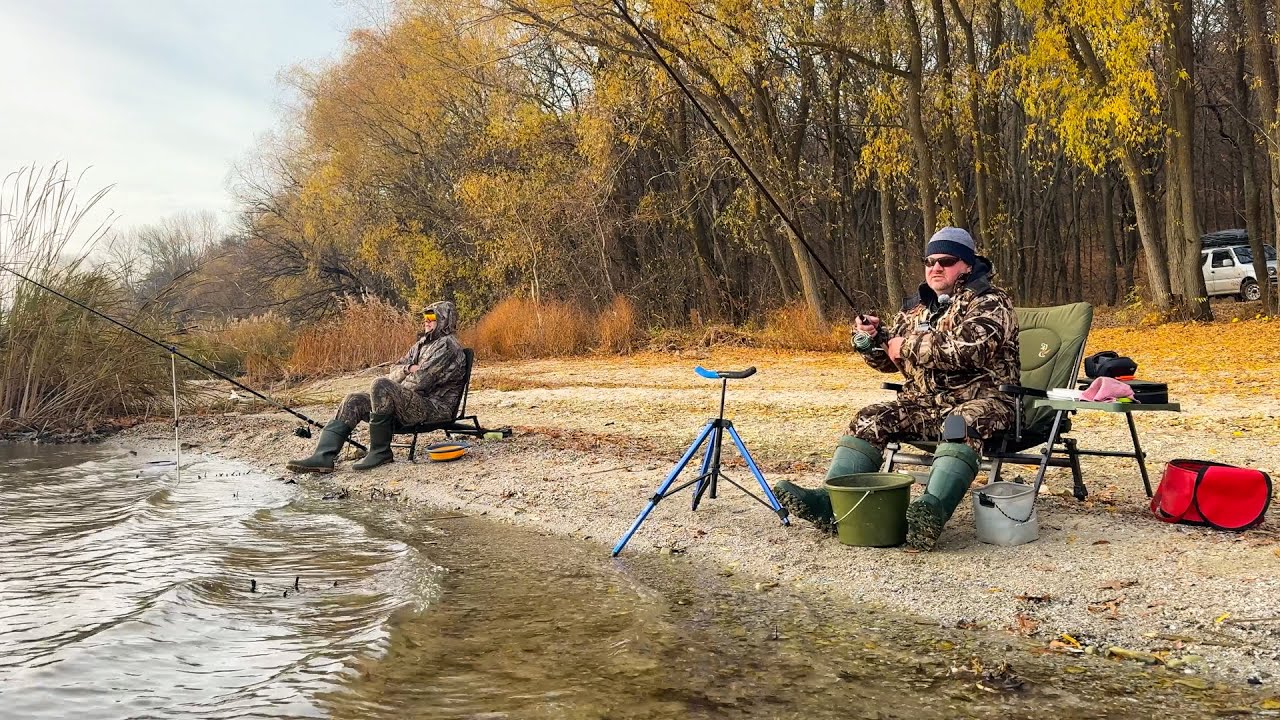 🐠🐟 ЛОВИЛИ РЫБУ, а ПОЙМАЛИ РАКА / ЗИМНИЙ КЕМПИНГ с НОЧЕВКОЙ в ЧЕРНОМ ЛЕСУ / ПЕЧЕНЕГИ 🐠🐟