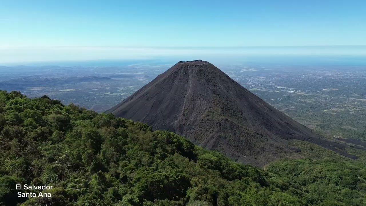 CERRO VERDE , EL SALVADOR.