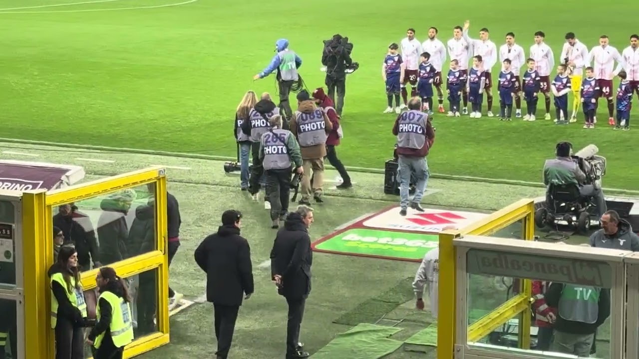 TORINO LAZIO CLIMA SURREALE ALL’OLIMPICO GRANDE TORINO @TorinoFCOfficial @OfficialS.SLazio 
