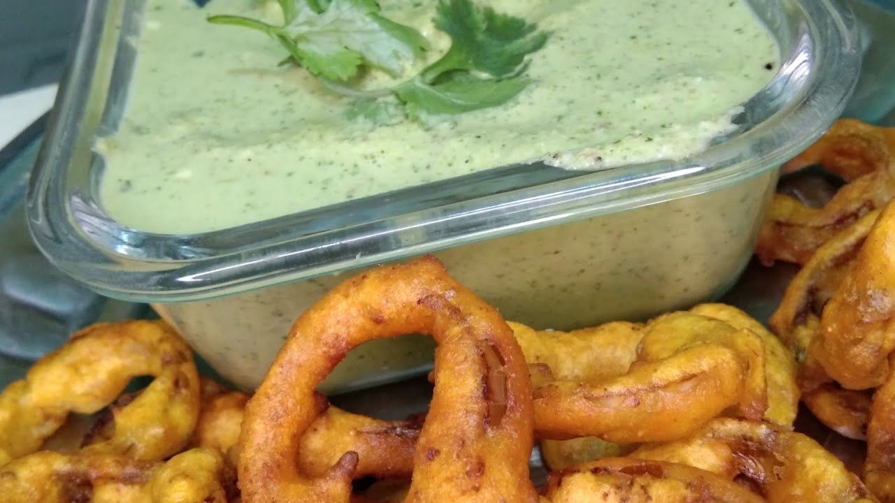 Ring Pakoda with Chutney