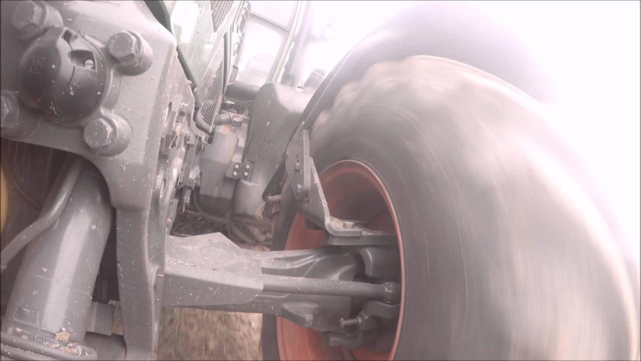Düngerstreuen mit dem Fendt Vario 716 und dem Rauch Axis-H