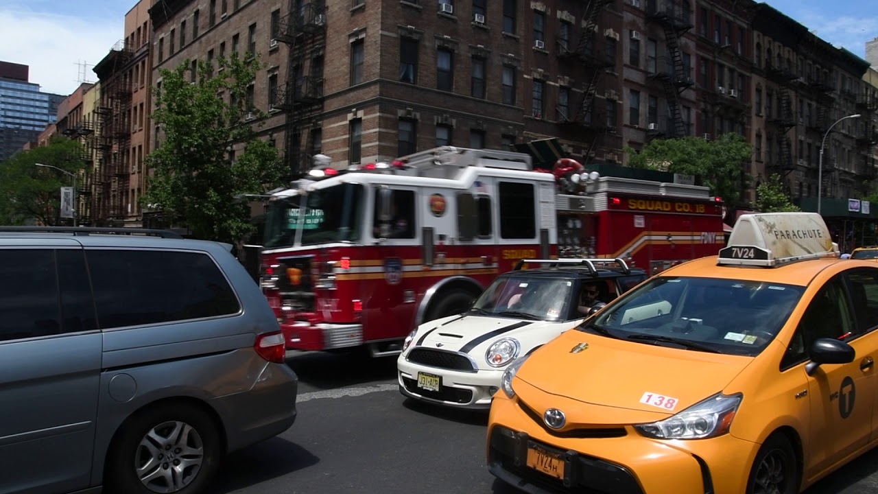 [RARE] SQUAD 18 FDNY RESPONDING WITH AIR HORN