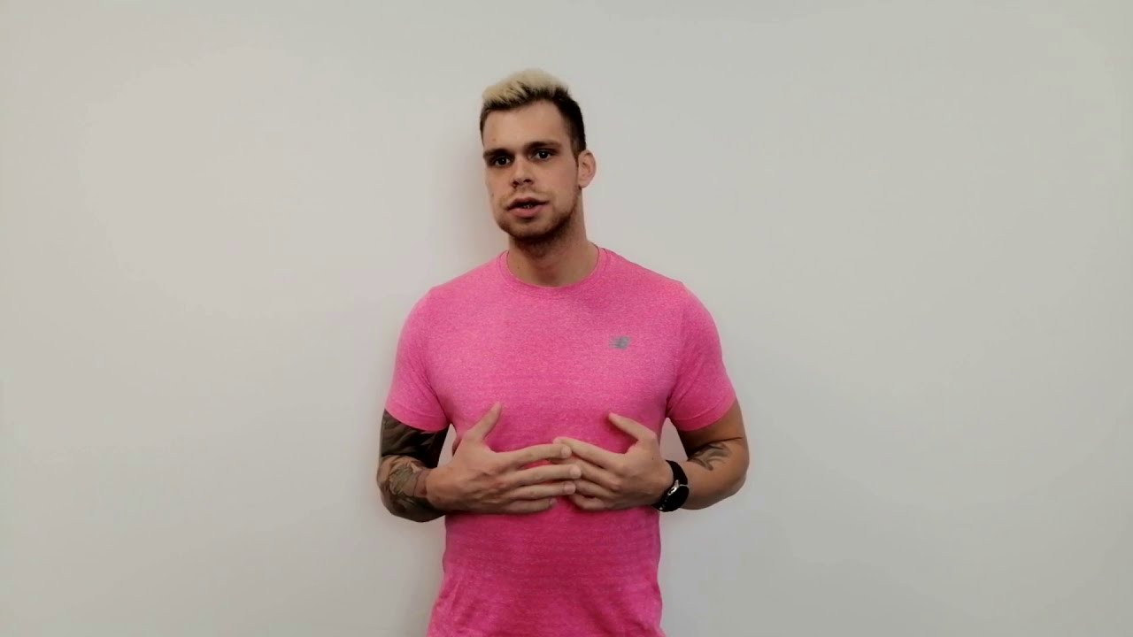 Stomik trenuje