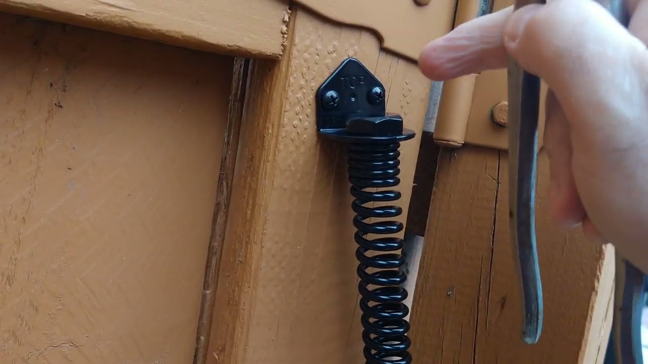 #Installing Spring on gate ! #Spring install on gate .... Copyright SGB 22