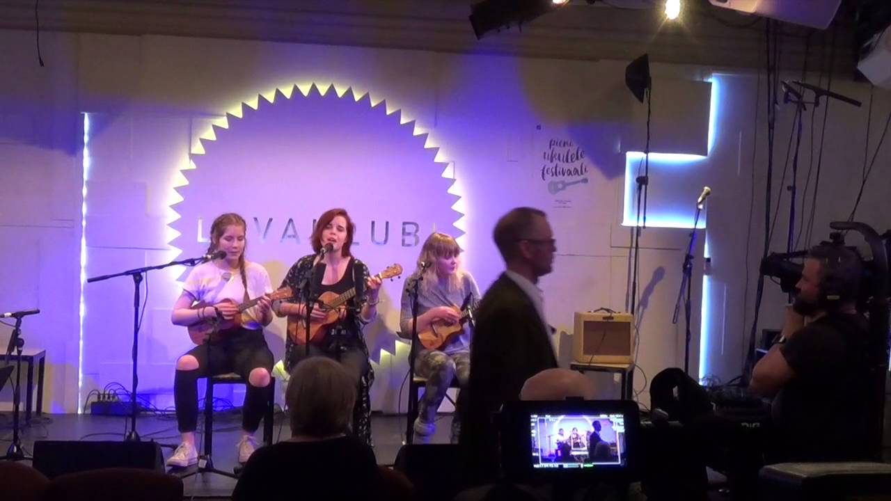 Sweet Child O' Mine - Vet Pillows cover (live)