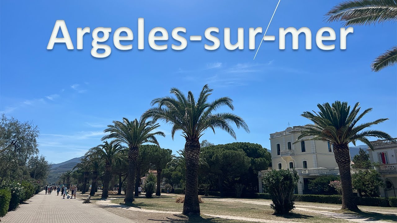 Walk along the promenade of Argeles sur mer