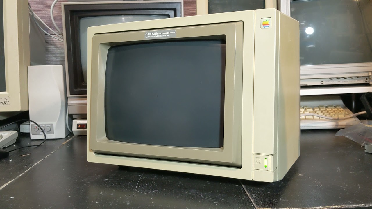 AppleColor Monitor 100: FULL TILT