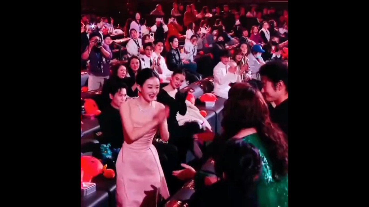 A biggest award Zhao Liying at red carpert #zhaoliying #zaniliazhao #triệulệdĩnh