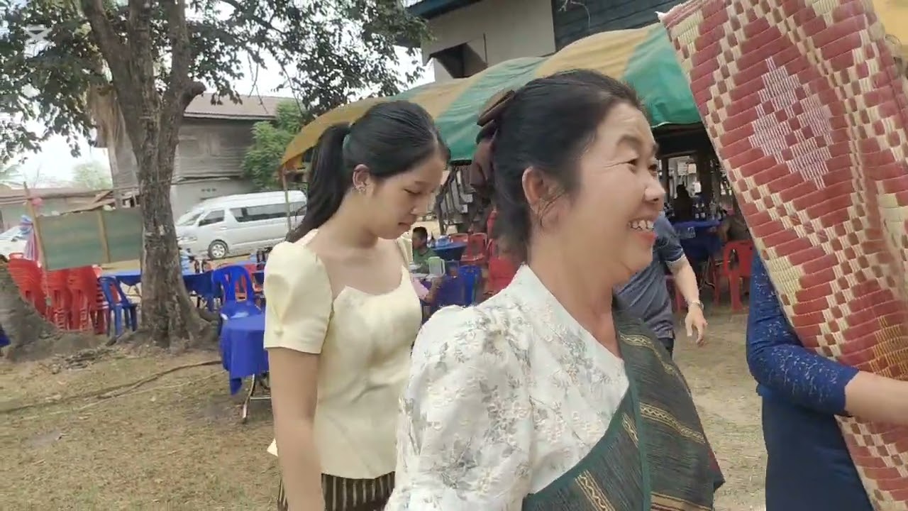 ງານດອງບ່າວສະຫວັນນະເຂດ & ສາວບ້ານຫ້ວຍ ເມືອງ ອາດສະພັງທອງ 