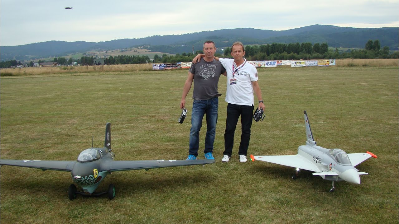 EUROFIGHTER TYPHOON vs ME 163KOMET  German Air Force 2015 and  Deutsche Luftwaffe 1945 [PL]