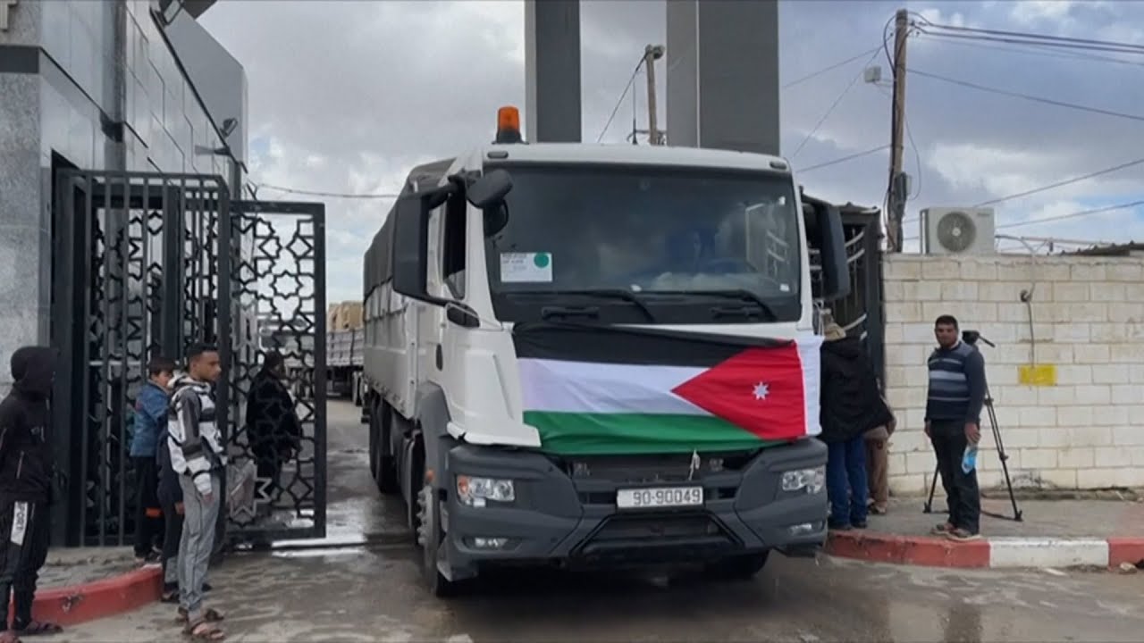 المستشفى الميداني الأردني يصل إلى قطاع غزة عبر معبر رفح