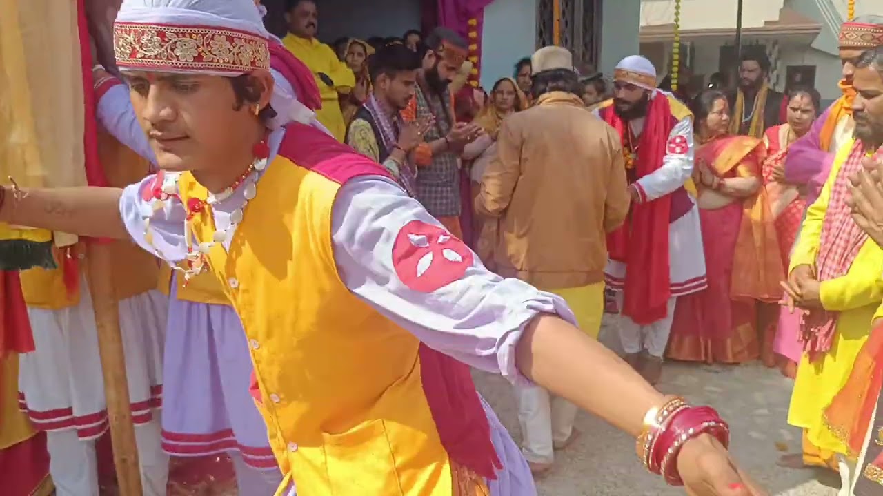 सुबह नित्य मात को अवतरित  करना मां चंडिका जिलासु देवरा यात्रा दिव्या  विहार#देवभूमि_उत्तराखंड 