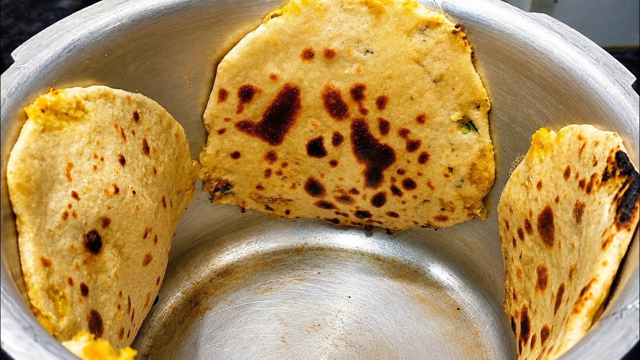 तंदूरी आलू पराठा 1 मिनट में घर के कुकर में-Unique recipe tandoori aloo paratha in 1 minute in cooker