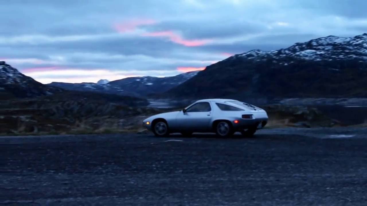Porsche 928 Roadtrip Fjord to Mountain