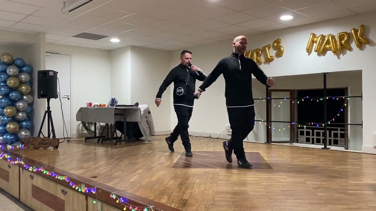 Blank Page Line Dance - Mark Furnell et Chris Godden
