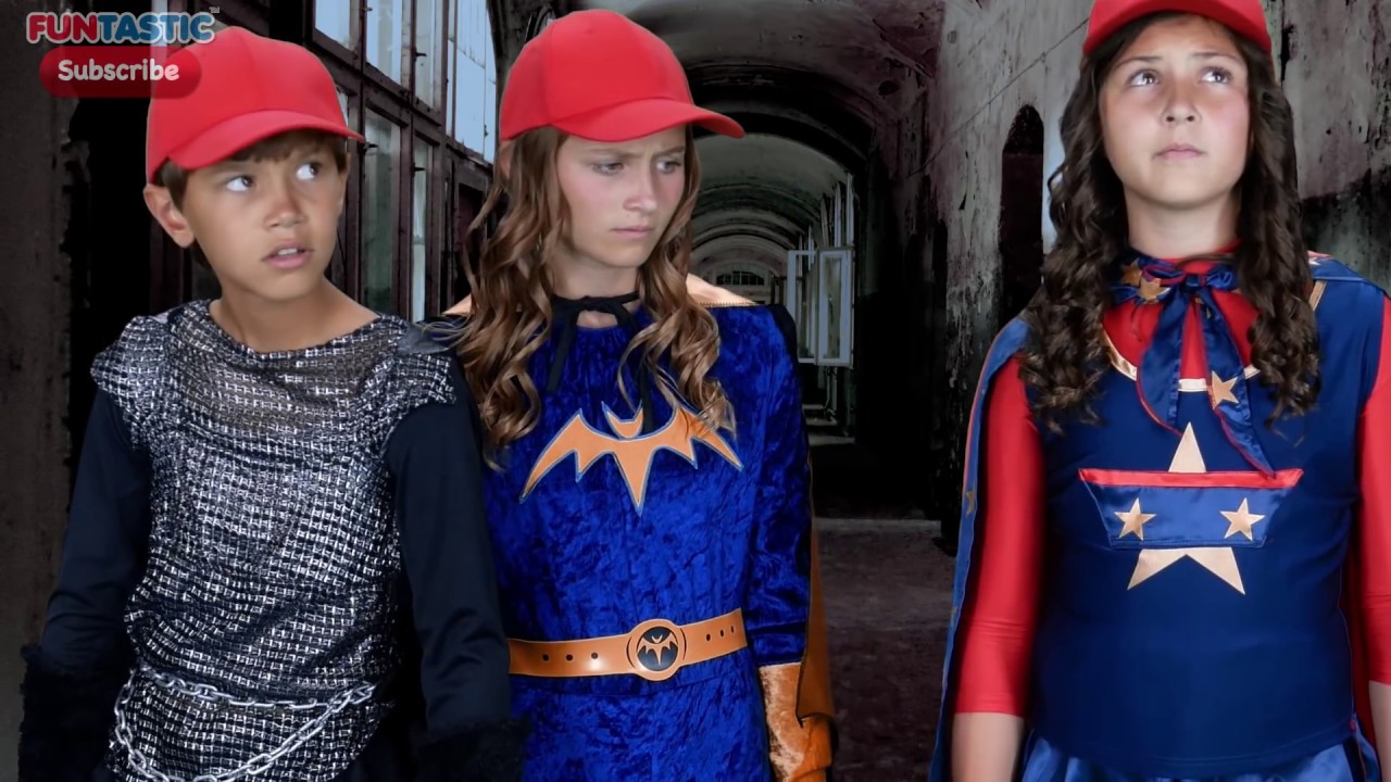 Halloween Superhero Mystery | Halloween Story