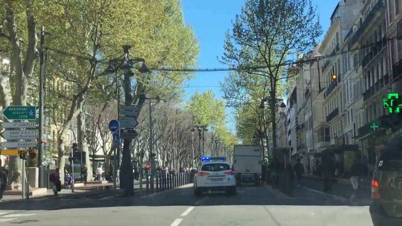 جولة في شوارع مدينة مرساي  بفرنسا           les rues de marseille