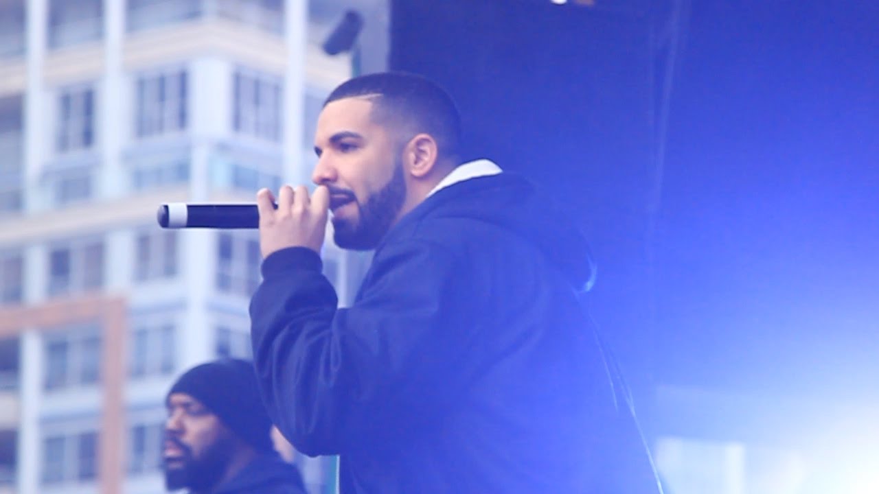 DRAKE  PERFORMS LIVE IN TORONTO