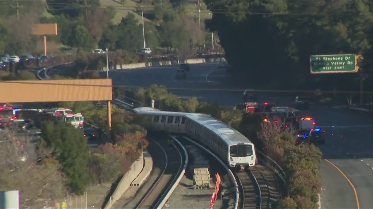 BART train derails between Orinda, Lafayette stations; 9 hurt