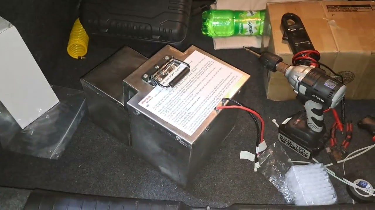 Lắp đặt pin Sắt 60v45Ah chạy 150km/1lần sạc. Pin 10 năm, bảo hành 2 năm.Giá 8 triệu,mạch thông minh