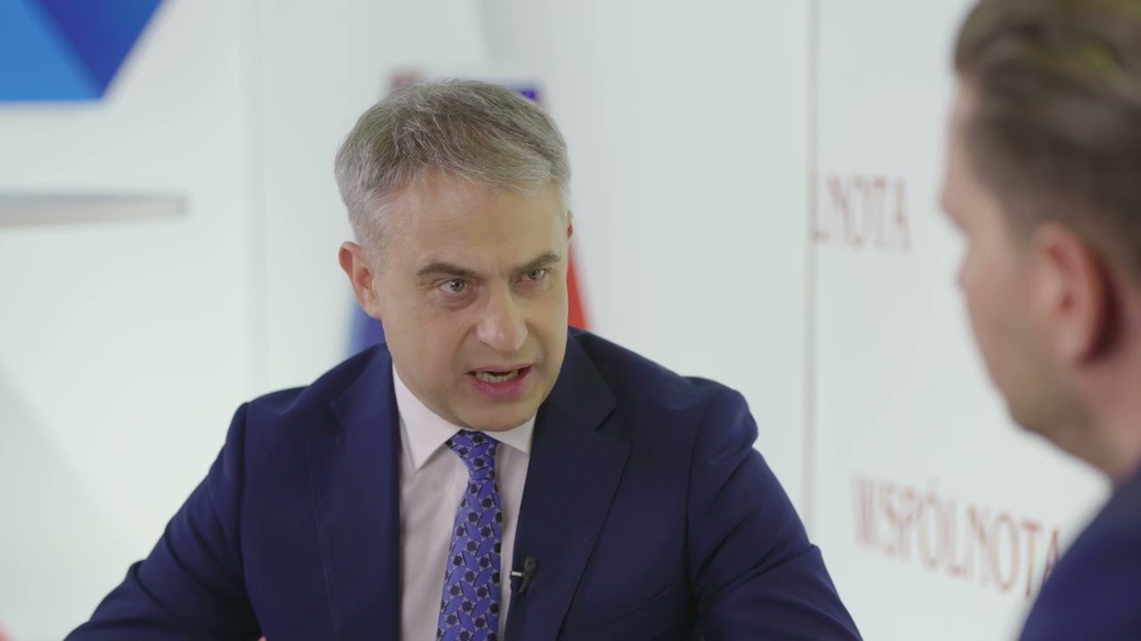 Wicepremier Gawkowski: rząd wesprze wymianę przestarzałego sprzętu komputerowego w samorządach