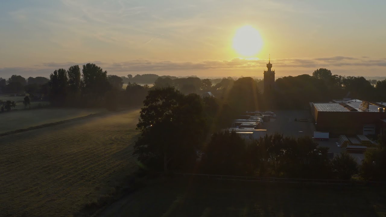 Noordwolde 's morgens vroeg 24 aug 4K