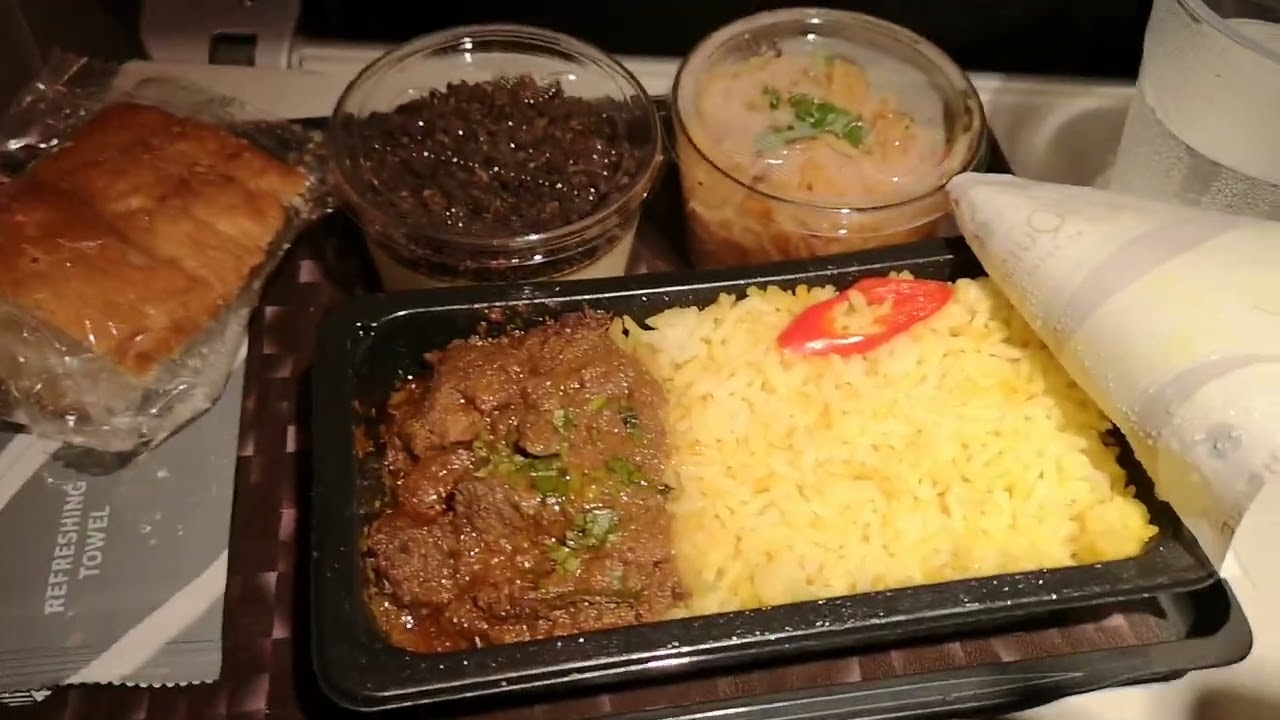 MAKANAN DALAM QATAR AIRWAYS MEMANG TERBAIK - 1/3/2022