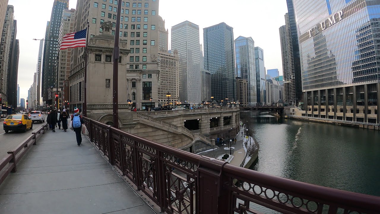 Chicago Magnificent Mile and Oak Street Beach 4K Walking Tour