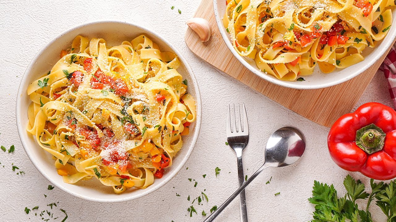 Bandnudeln mit Paprika