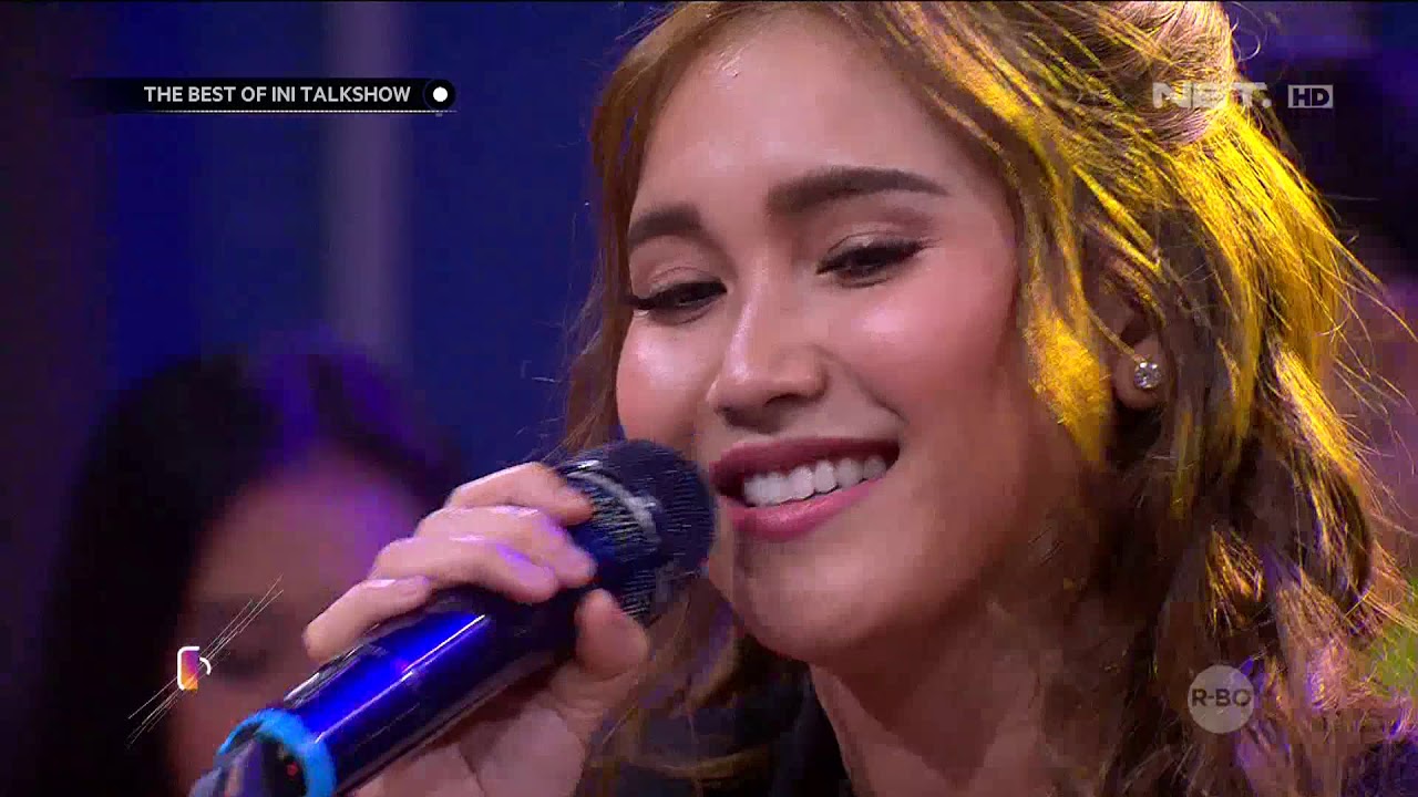 Opening Performance Apalah Cinta Dari Ayu Ting Ting - The Best Of Ini Talk Show