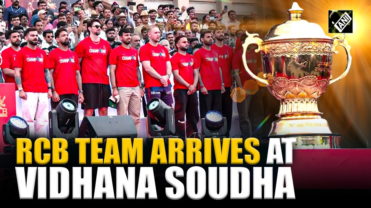 Royal Challengers Bengaluru Team arrives at Vidhana Soudha for Felicitation Ceremony
