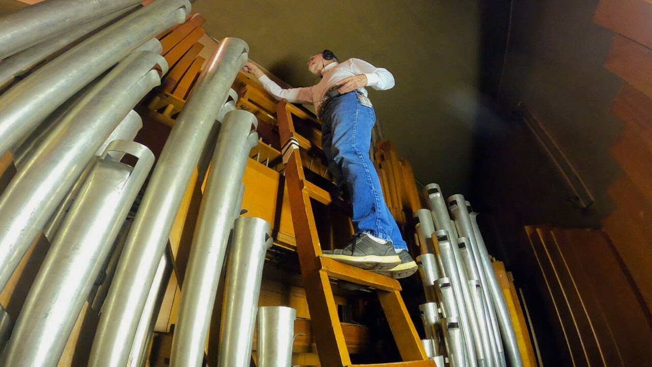 Eric's Heroes: Century-old Wurlitzer organ brings Paramount's Silent Movie Mondays to life