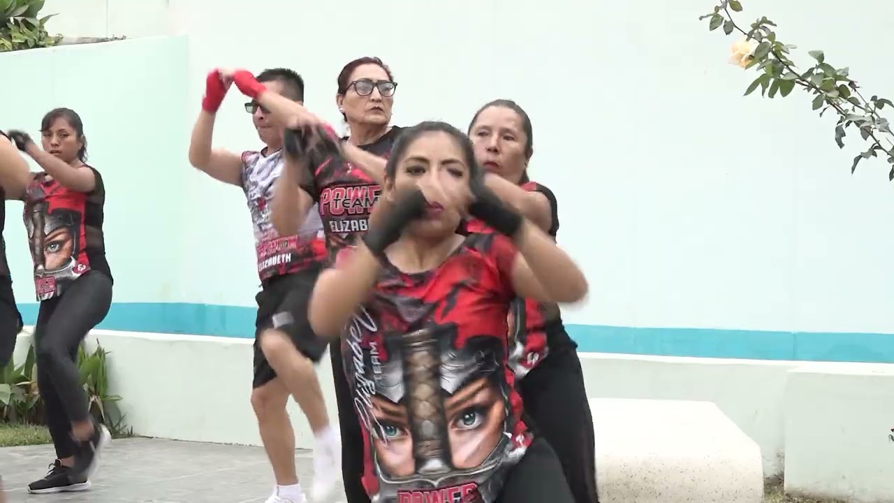 Team Elizabeth Chosica Total Power by Omar Ventura
