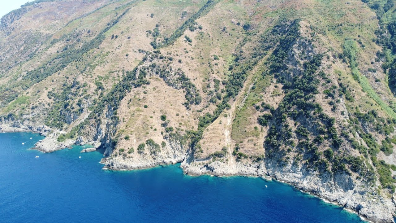 Costa Viola l Drone. One of Biggest cliffs in the world. 40km for 600 meters up to 2.000.
