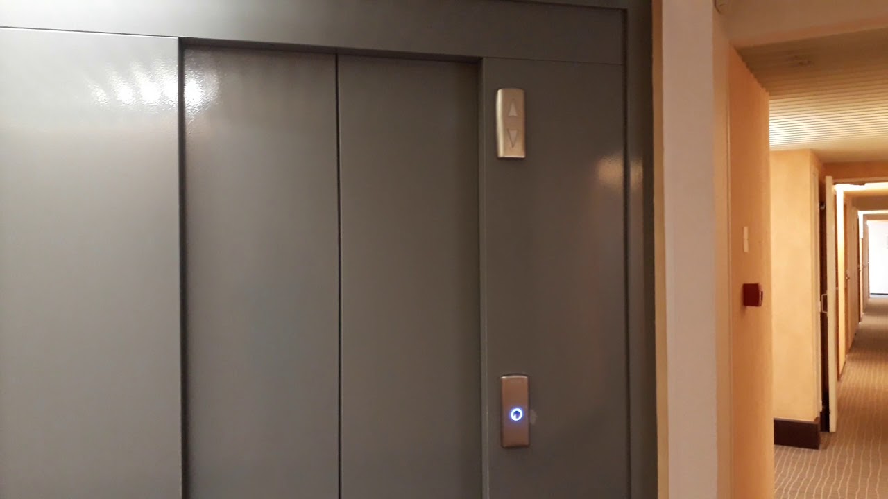 2 otis europa 2000 (1 mod) traction elevators @ Novotel, Clermont-Ferrand, France