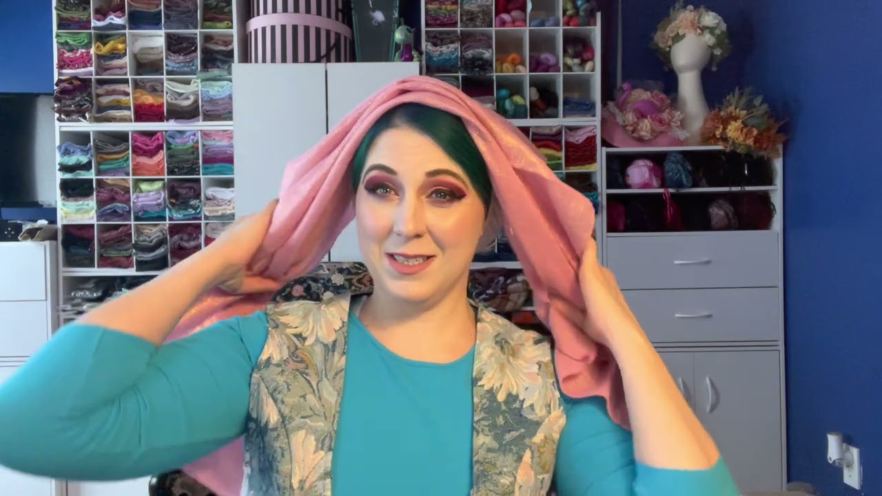 Easy peasy Israeli square scarf veil style
