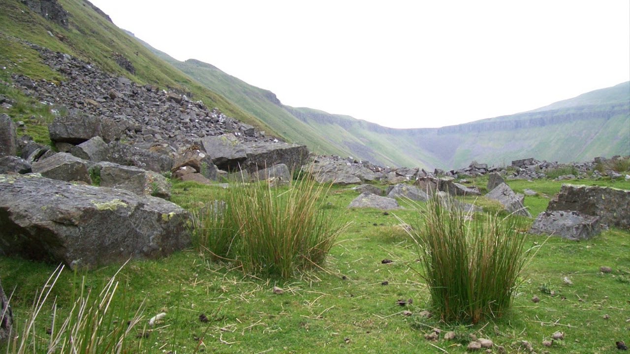 High Cup Nick Pennine Way Walk Scenery - Cumbria Walks - Tour England Walking Holidays UK