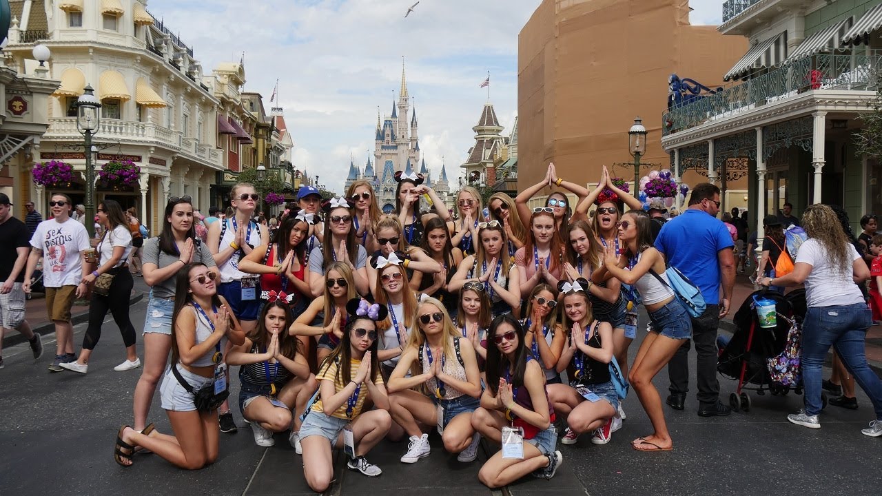 2018 High School Cheer Nationals | Eastside Catholic Varsity