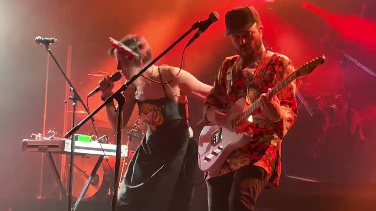 Candela - Aterciopelados - Guadalajara 2022 [Guanamor Teatro] # 16